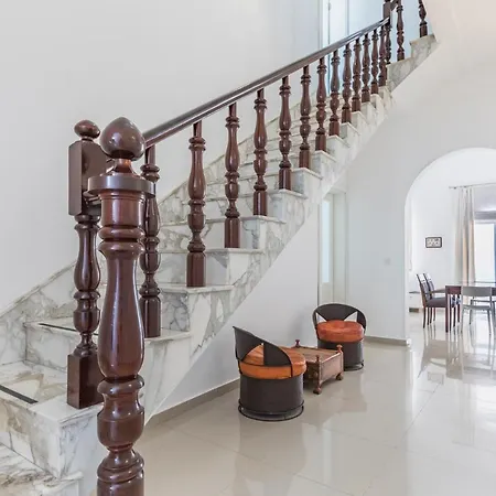 Unique Four Bedroom Townhouse One Minute Away From The Seafront * Sliema