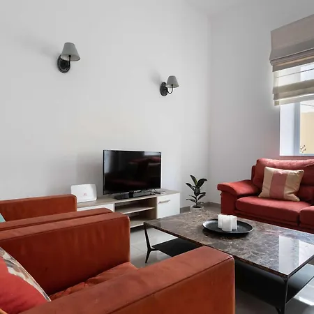 Unique Four Bedroom Townhouse One Minute Away From The Seafront * Sliema