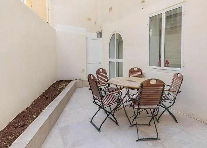 Unique Four Bedroom Townhouse One Minute Away From The Seafront Сasa de vacaciones *
