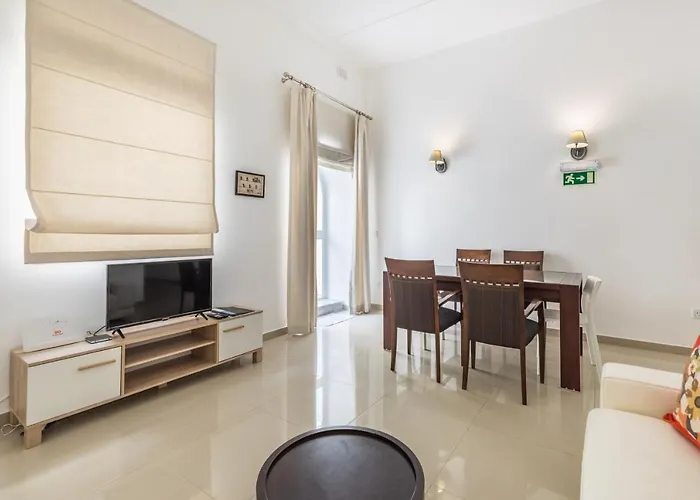 Holiday home Unique Four Bedroom Townhouse One Minute Away From The Seafront