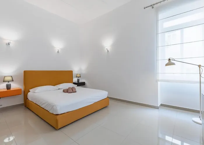 Unique Four Bedroom Townhouse One Minute Away From The Seafront * Sliema