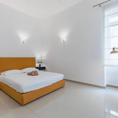 Unique Four Bedroom Townhouse One Minute Away From The Seafront * Sliema